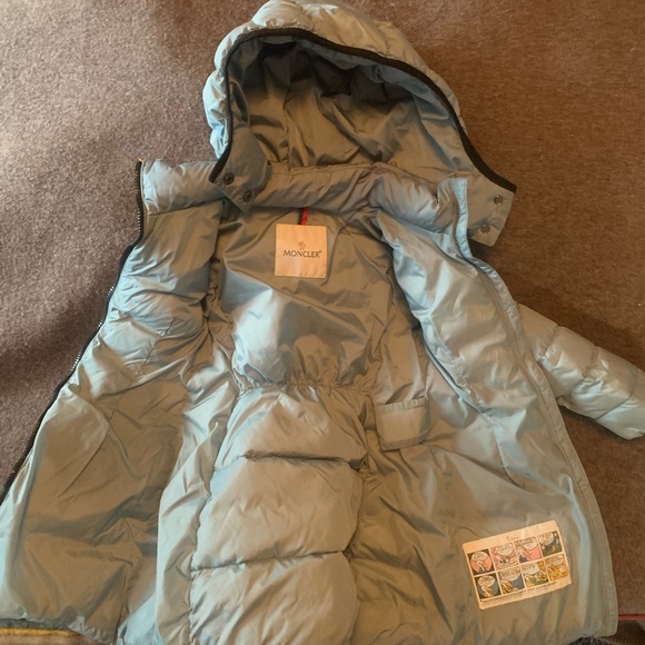 Kids moncler size 6 down coat - Picture 2 of 6